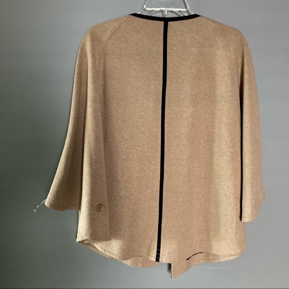NEW Trina Turk jacket medium cape capelet poncho beige tan - Picture 7 of 11